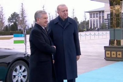 Cumhurbaşkanı Erdoğan, Özbekistan Cumhurbaşkanı'nı resmi törenle karşıladı