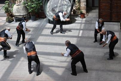 Kastamonu’nun asırlık halk oyunu Sepetçioğlu’nu emekliler geleceğe taşıyor