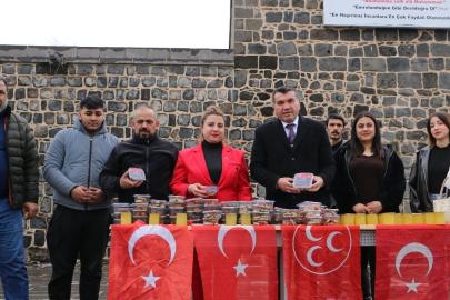 Diyarbakırlılar Terörsüz Türkiye süreci için Devlet Bahçeli'ye teşekkür etti