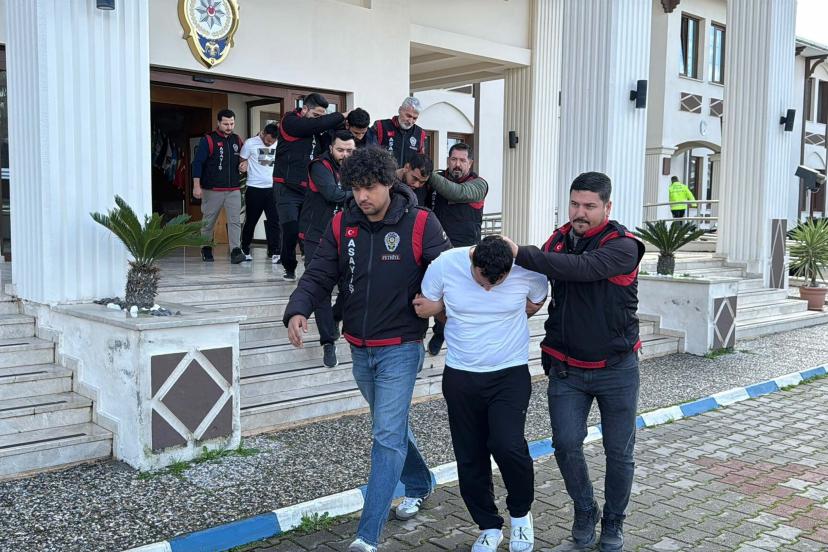 Fethiye’de 2 villaya uyuşturucu baskını: 12 gözaltı