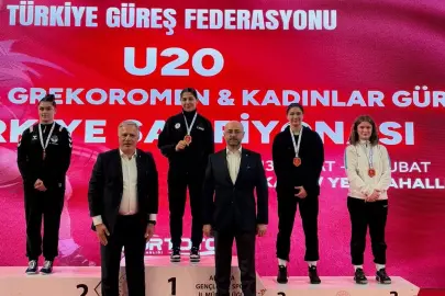 Nevşehirli güreşçiler dereceleri sıraladı