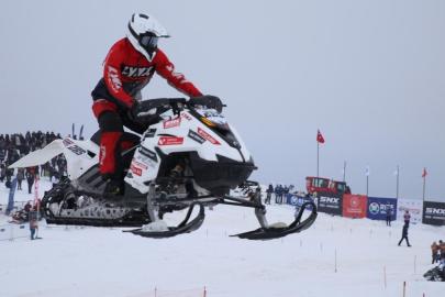 Rize'de Dünya Kar Motosikleti Şampiyonası’nda sıralama heyecanı