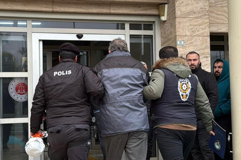 'Sakaraltı Sakarüstü' sanal medya hesabına yönelik ikinci dalga operasyonu: 8 gözaltı