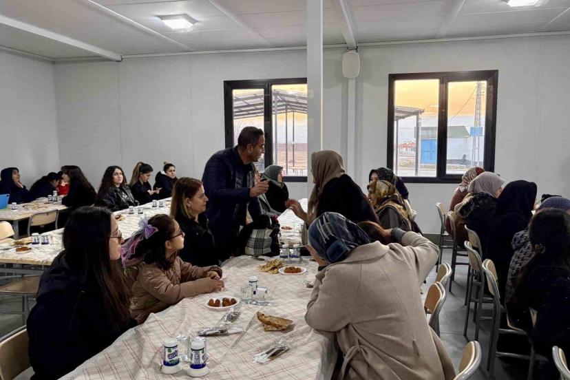 Başkan Ulutaş, iftarda vatandaşlarla bir araya geldi