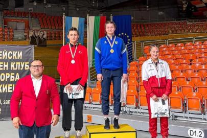 Erzincanlı güreşçiler Bulgaristan’da madalya kazandı