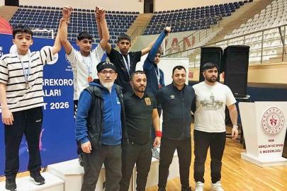 Erzincanlı güreşçilerden bölge şampiyonasında başarı