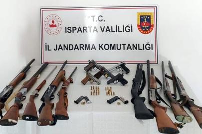 Ruhsatsız silah operasyonunda 5 gözaltı