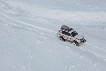 Tatvan’da rahatsızlanan hasta paletli ambulansla kurtarıldı