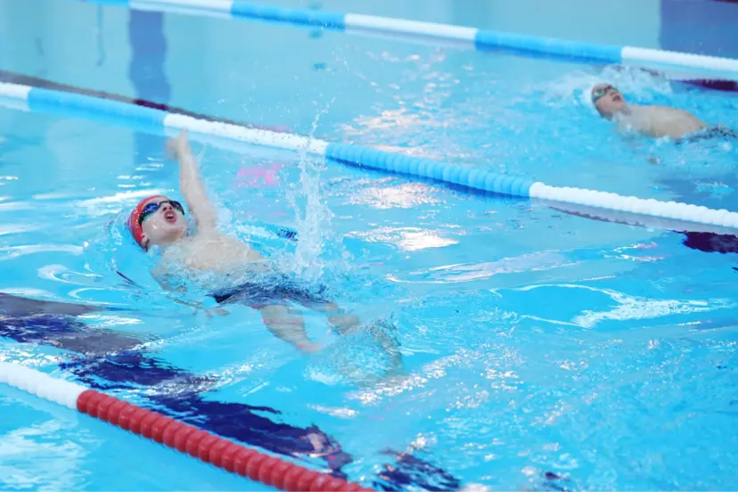 Bursa Osmangazi’de çocuklar 23 Nisan'a kulaç attı