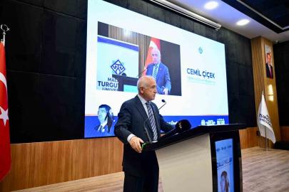 Cemil Çiçek: "Özal Türkiye’ye çağ atlattı, üç temel özgürlükle dönüşüm sağladı"