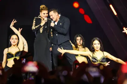 Gülben Ergen ve Mustafa Sandal’dan sürpriz düet