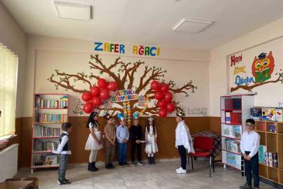 Kars’ta köy okulunda tiyatro coşkusu: Öğrencilerden renkli gösteri