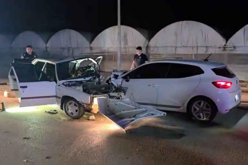 Otomobillerin çarpıştığı ölümlü kaza kamerada