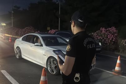 Bodrum'da bayram hareketliliği; polis ekiplerinden ilçe girişinde denetim