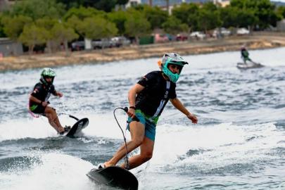 Bodrum’da su jeti, flyboard ve motosurf yarışları nefes kesti