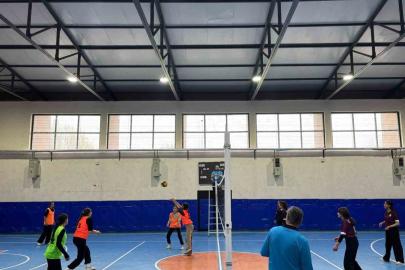 Gençlik Haftası’nda tribünler doldu: Kaymakam Tutal’dan genç sporculara destek