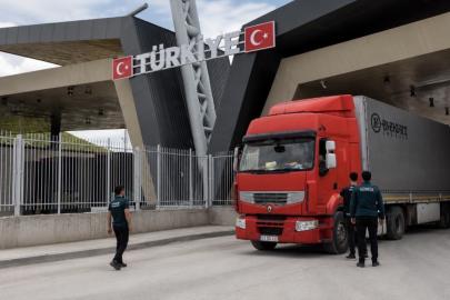 Modern görünüme kavuşan Gürbulak Sınır Kapısı’nda tır trafiği büyüdü, ticaret hacmi yükseldi