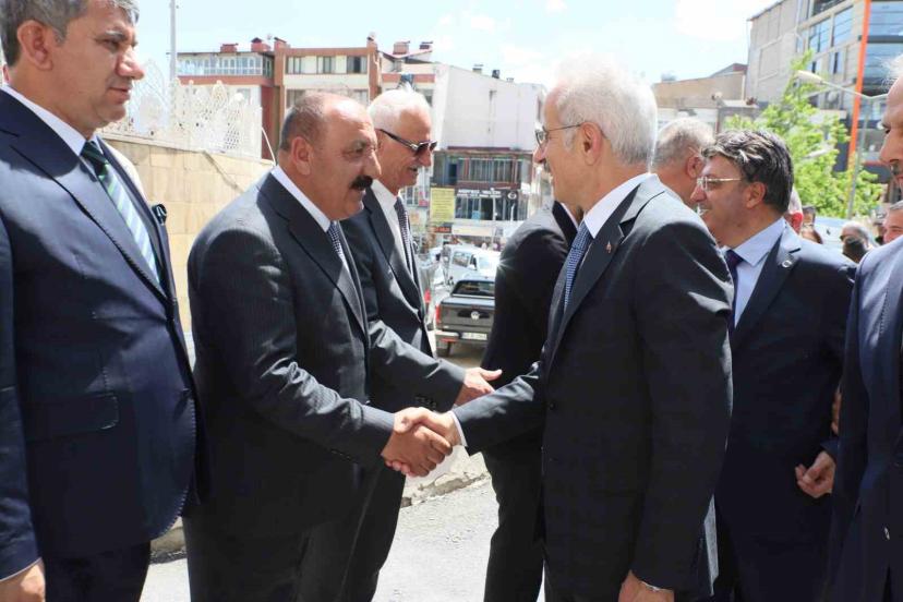 Bakan Uraloğlu’nun Hakkari temasları