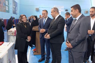 Çat’ta Halk Eğitim Merkezi yıl sonu sergisine büyük ilgi