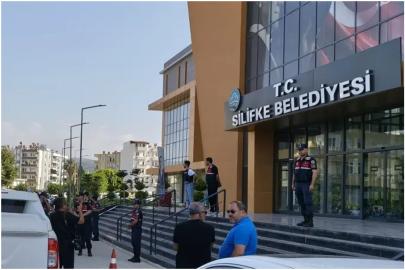 CHP'li Silifke Belediyesi'ne operasyon: Çok sayıda gözaltı var