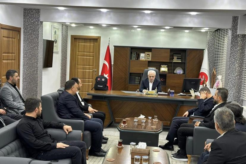 Hac farizasını yerine getiren Siirt İl Müftüsü Pinal görevine başladı