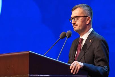 İletişim Başkanı Duran'dan üç edebiyatçıya rahmet ve saygı mesajı