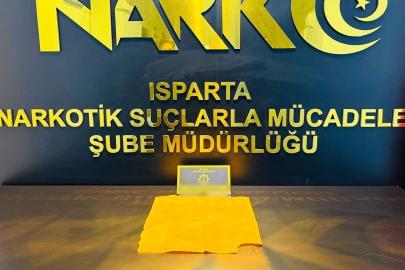 Isparta'da narkotik operasyonu: 6 bin 115 adet emdirilmiş uyuşturucu madde ele geçirildi