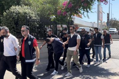 Muğla merkezli 4 ilde gözaltına alınan 18 göçmen kaçakçılığı şüphelisi adliyede