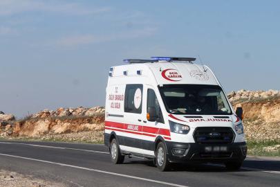 Şanlıurfa’da virajı alamayan otomobil kaza yaptı: 5 yaralı