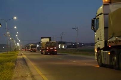 Ürdün, Lübnan'a 28 kamyondan oluşan bir yardım konvoyu gönderdi
