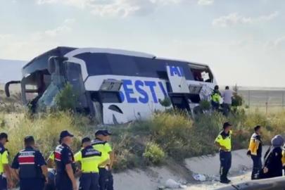 Ankara-Niğde Otoyolu'nda yolcu otobüsü devrildi: 44 yaralı