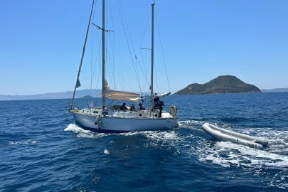 Bodrum’da 35 kaçak göçmen ile 2 göçmen kaçakçısı şüphelisi yakalandı