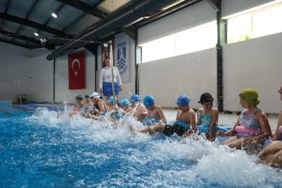 Bodrum'da ücretsiz yüzme kurslarında ilk etap başladı