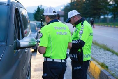 Düğün konvoyunda trafik güvenliğini tehlikeye düşüren 11 araca ceza
