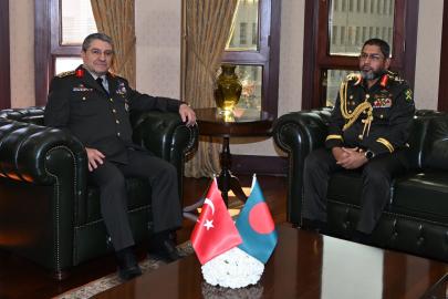 Genelkurmay Başkanı Bayraktaroğlu, Bangladeş Kara Kuvvetleri Komutanı'nı kabul etti