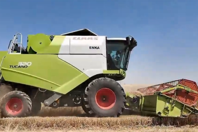Konya'da sezonun ilk arpa hasadı başladı