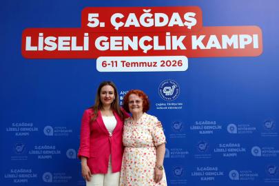 Özdemir, 5. Çağdaş Liseli Gençlik Kampını ziyaret etti