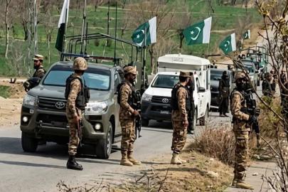 Pakistan'da ordunun operasyonu sürüyor: 24 kişi öldürüldü