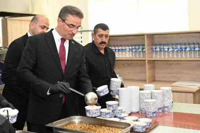 Vali Aydın Baruş’tan emniyet personeline aşure ikramı