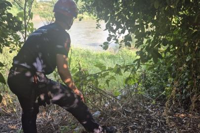 Adana'da Ceyhan Nehri'ne giren 2 çocuk kayboldu