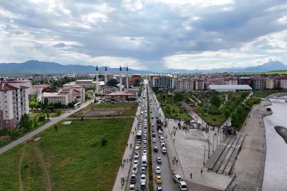 Ağrı trafiği alarm veriyor, kısa mesafeler çileye dönüşüyor, çözüm mühendislik aklında!