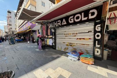 Diyarbakır'da 425 kuyumcu saldırı ve tehditlere tepki için kepenk kapattı