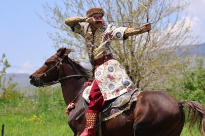 Elazığlı atlı okçular yarı finalde