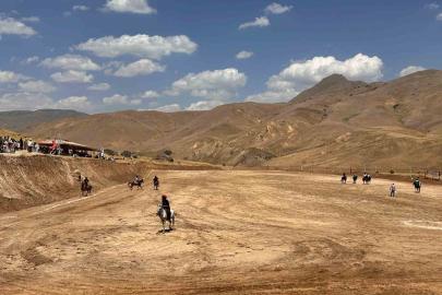 Erciş Ulupamir Kökbörü Atlı Spor Kulübü finale yükseldi