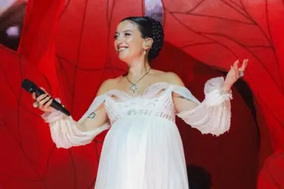 Melike Şahin'den Harbiye'de unutulmaz gece