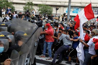 Peru'da Fujimori hükümetine ilk protesto dalgası: Akaryakıt zammı halkı sokağa döktü