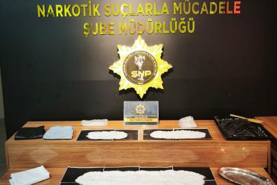 Şanlıurfa'da bir kilo 103 gram metamfetamin ele geçirildi