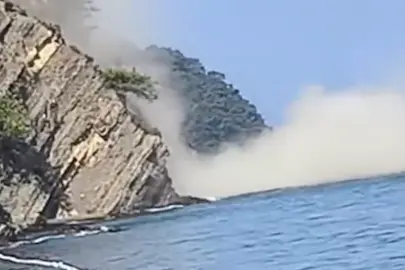 Tirilye Çamlık Tepesi’nde heyelan... Bölgede güvenlik önlemleri alındı