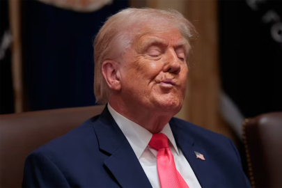 Trump: Hürmüz Boğazı'nı Amerikan toprağı olarak görüyorum