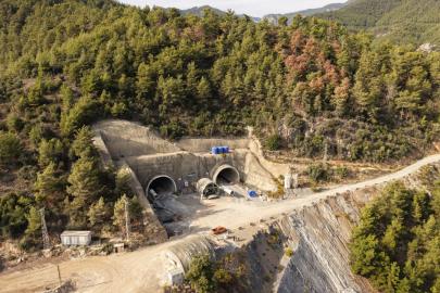 Türkiye'nin en uzun ilk 5'teki iki tüneli Antalya'da yapılıyor
